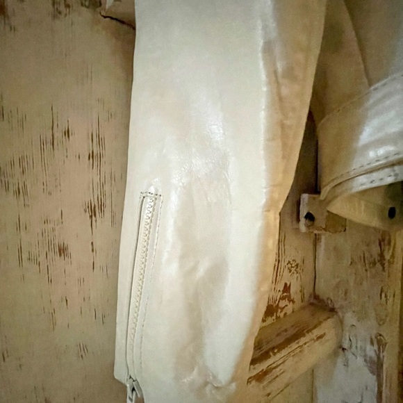 Fabulous Vintage 80’s Leather Jacket - Picture 7 of 9